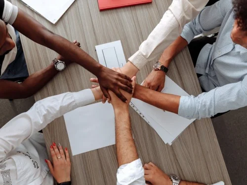 Rüyada Çamaşırları Makineye Koymak