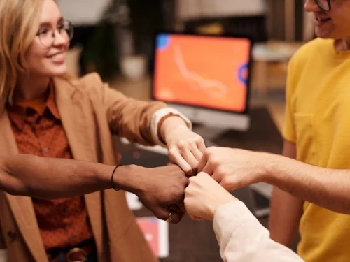 Rüyada Çamurun İçinde Yüzmek