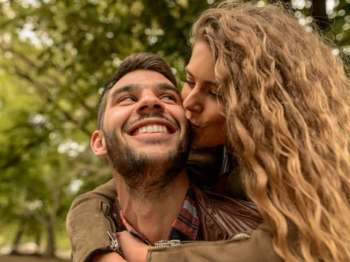 Rüyada Çanta Çaldırmak Ve Geri Almak