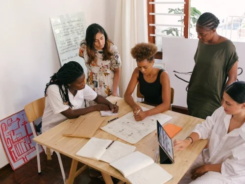 Rüyada Çantayı Bir Yerde Bırakmak