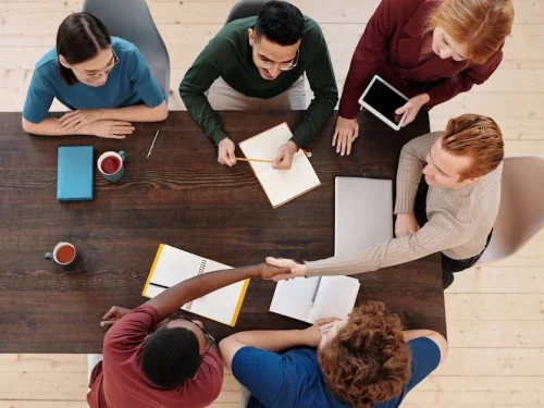 Rüyada Çay Demleyip İkram Etmek