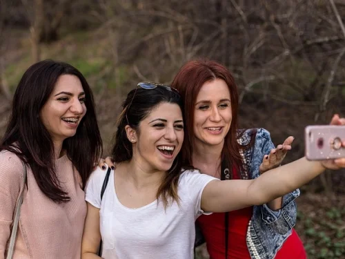 Rüyada Çeşme Başında Durmak