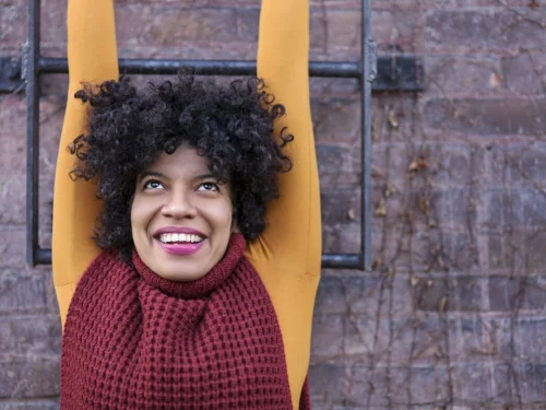 Rüyada Çok Sesli Gülmek