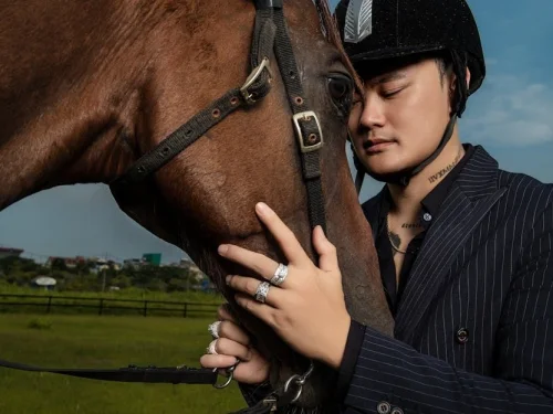 Rüyada Ölen Annene Sarılmak