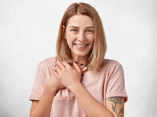 Rüyada Ölen Kişinin Kulağını Temizlemek