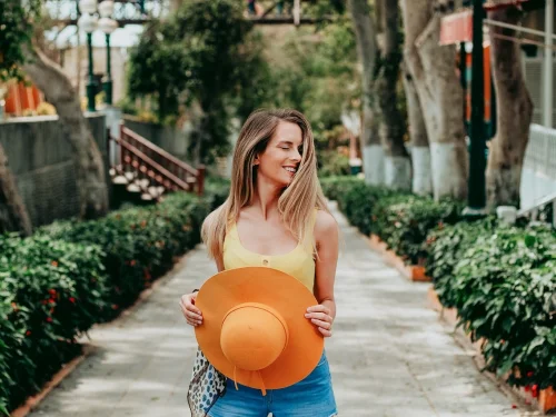 Rüyada Ölmüş Annenin Yemek