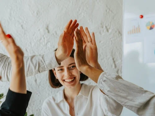 Rüyada Ölmüş Babamın Arkasından Ağlamak