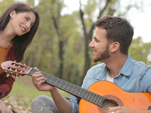 Rüyada Ölmüş Babaya Kıyafet Giydirmek