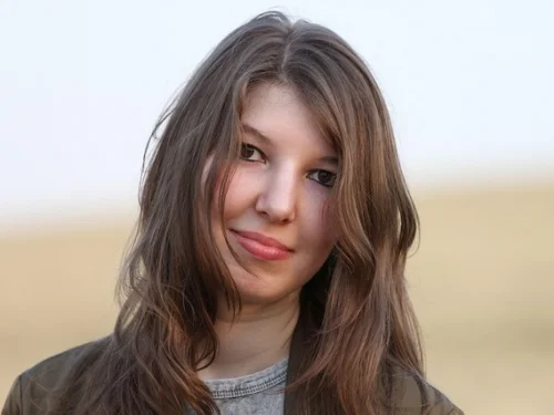 Rüyada Ölmüş Birine Elma Vermek