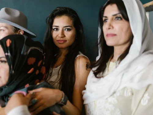 Rüyada Ölmüş Birini Denize Atmak