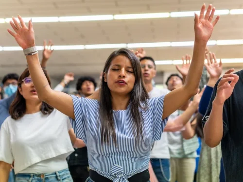 Rüyada Ölmüş Birinin Cenazesine Gitmek