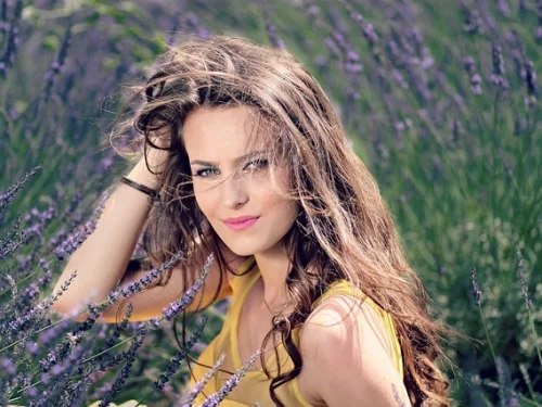 Rüyada Ölmüş Birinin Evinde Uyumak