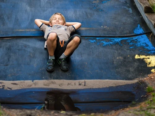 Rüyada Ölmüş Birisine Ayakkabı Vermek