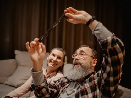 Rüyada Ölmüş Biriyle Aynı Koltukta Oturmak