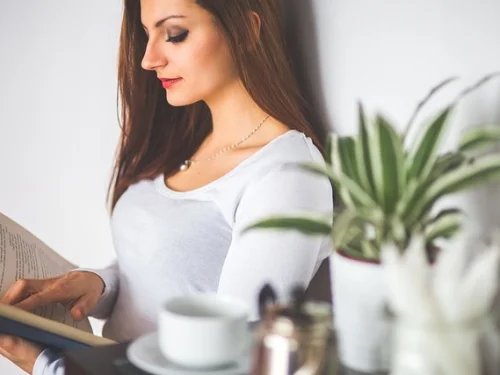 Rüyada Ölmüş Biriyle Motor Sürmek