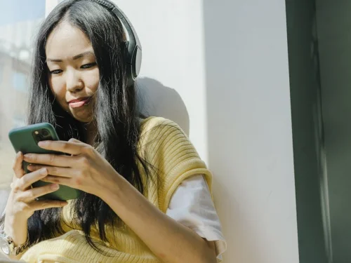 Rüyada Ölmüş Biriyle Soğan Yemek