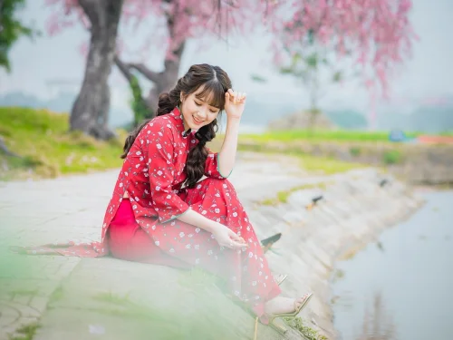 Rüyada Ölmüş Biriyle Yokuş İnmek