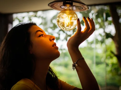 Rüyada Ölmüş Kaynanaya Ekmek Vermek