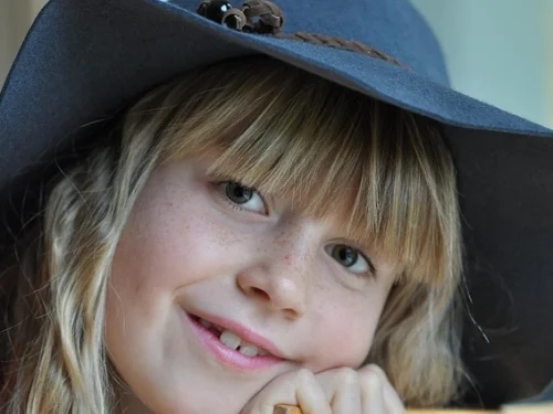 Rüyada Ölmüş Olan Babaanneye Sarılıp Ağlamak