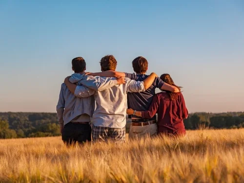 Rüyada Ölü Birini Tutmak