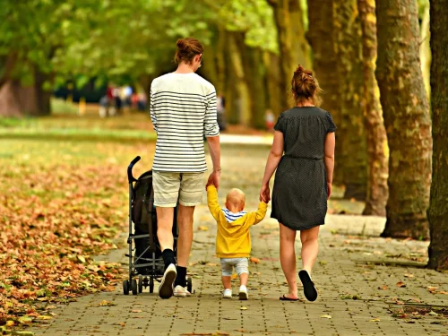 Rüyada Ölü Eşiyle Öpüşmek