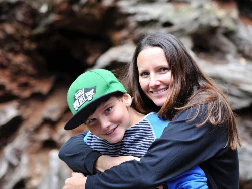 Rüyada Ölülerin Üstünden Geçmek