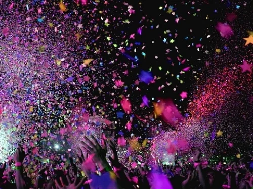 Rüyada Ölülerle Birlikte Olmak