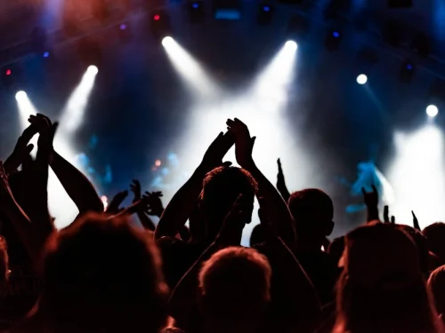 Rüyada Ölülerle Tokalaşmak