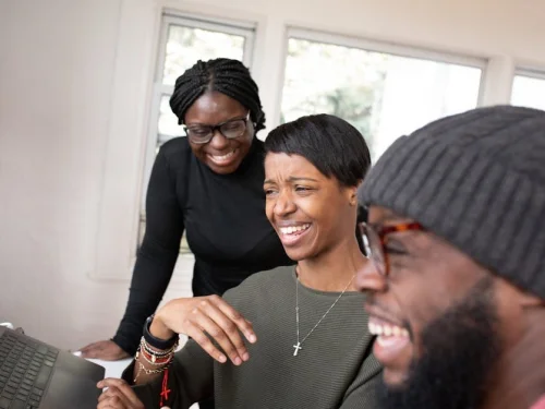 Rüyada Ölünün Başına Su Dökmek