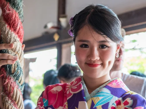 Rüyada Ölüye Elbise Dikmek