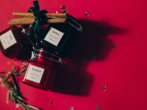 Rüyada Ölüye Tutun Almak