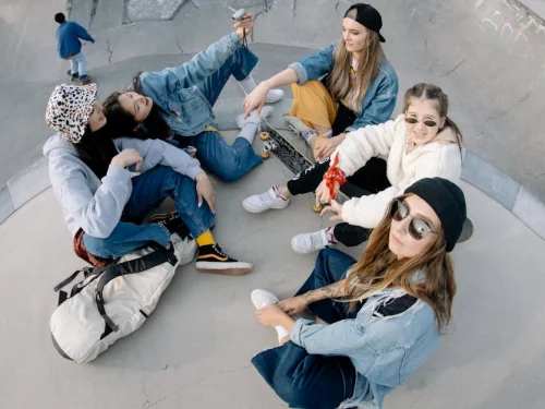 Rüyada Ölüyle Beraber Yemek