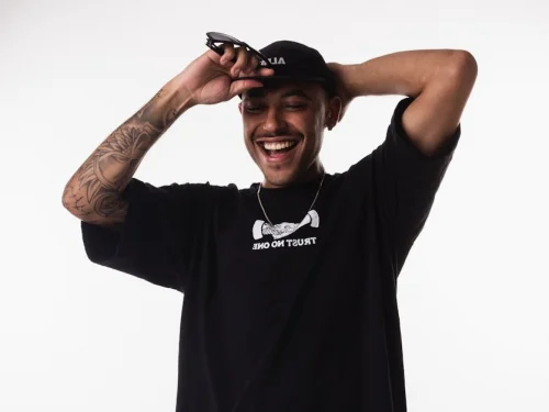 Rüyada Ölüyle Çay İçmek