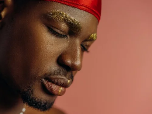 Rüyada Ölüyle Sarılıp Ağlamak